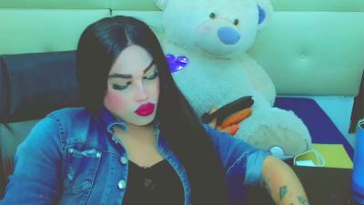 LilieRousse live cam on Cam4