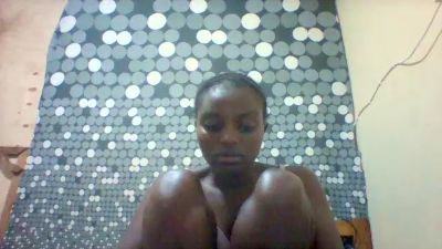 Liligal002 live cam on Cam4