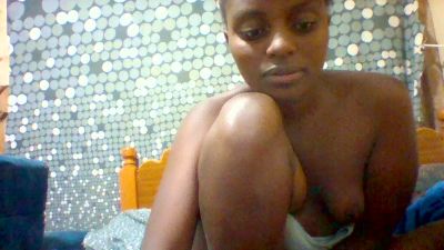 Liligal002 live cam on Cam4