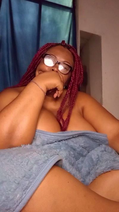 Lilith826 live cam on Cam4
