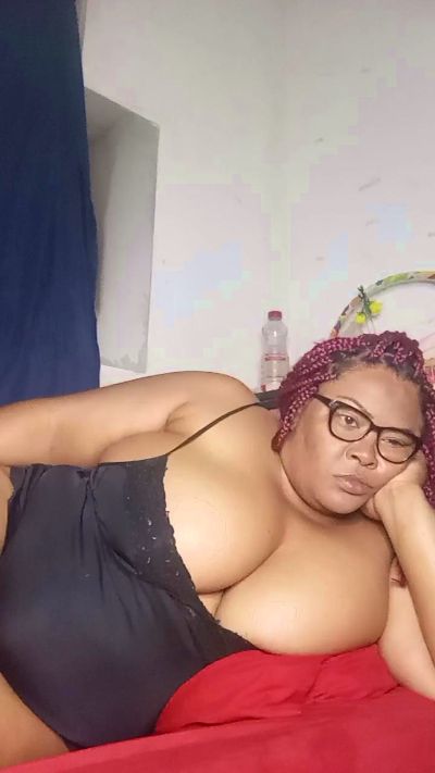 Lilith826 live cam on Cam4