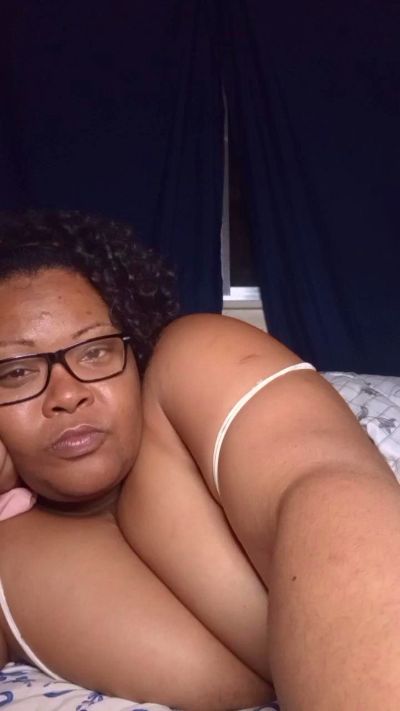 Lilith826 live cam on Cam4