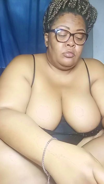 Lilith826 live cam on Cam4