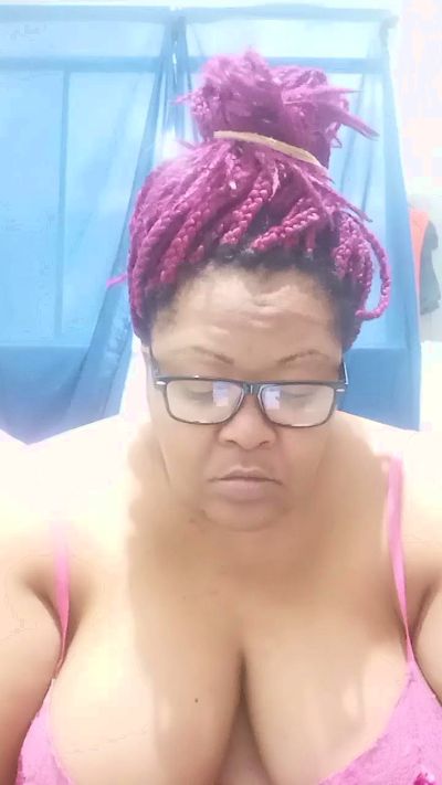Lilith826 live cam on Cam4