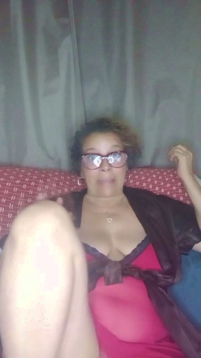 Lility13 live cam on Cam4