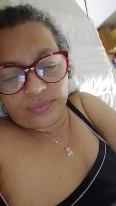 Lility13 live cam on Cam4
