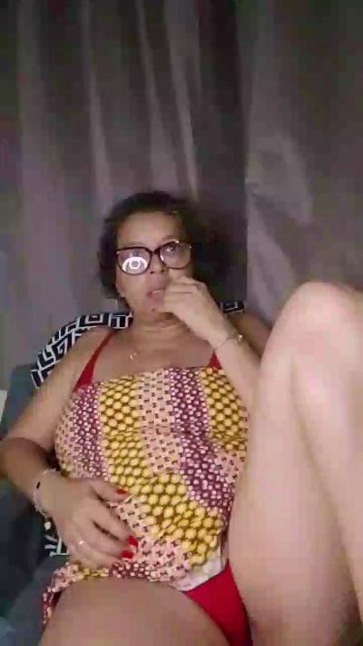 Lility13 live cam on Cam4