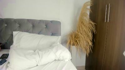 Lillebbw live cam on Cam4