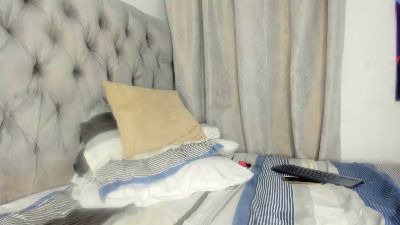 Lillebbw live cam on Cam4