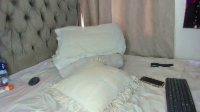 Lillebbw live cam on Cam4