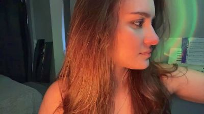 LilliOgden live cam on Cam4