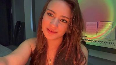 LilliOgden live cam on Cam4