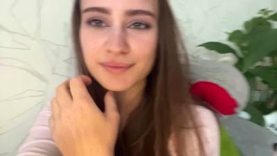 LilliOgden live cam on Cam4