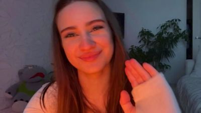 LilliOgden live cam on Cam4
