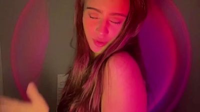 LilliOgden live cam on Cam4