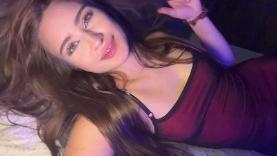 LilliOgden live cam on Cam4