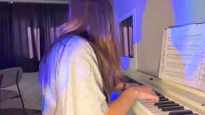 LilliOgden live cam on Cam4
