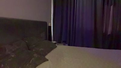 LilliOgden live cam on Cam4