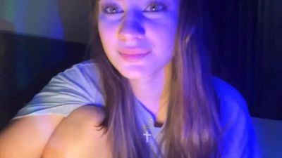 LilliOgden live cam on Cam4