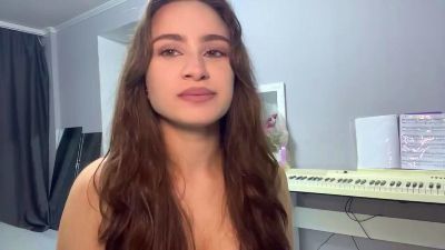 LilliOgden live cam on Cam4