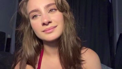 LilliOgden live cam on Cam4