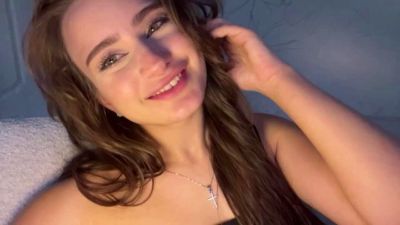 LilliOgden live cam on Cam4