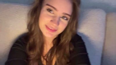 LilliOgden live cam on Cam4