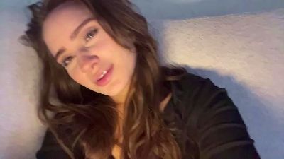 LilliOgden live cam on Cam4