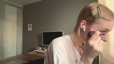 LilliamToo live cam on Cam4