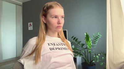 LilliamToo live cam on Cam4