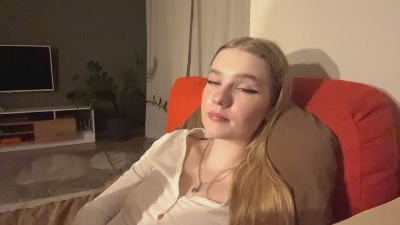 LilliamToo live cam on Cam4