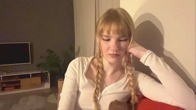 LilliamToo live cam on Cam4