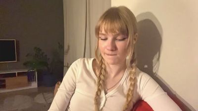 LilliamToo live cam on Cam4