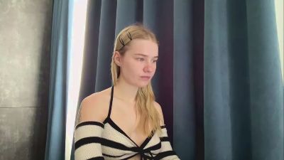 LilliamToo live cam on Cam4
