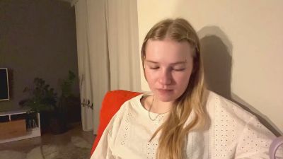LilliamToo live cam on Cam4
