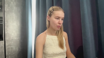 LilliamToo live cam on Cam4
