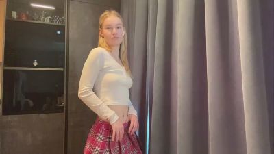 LilliamToo live cam on Cam4