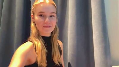LilliamToo live cam on Cam4