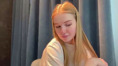 LilliamToo live cam on Cam4