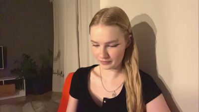 LilliamToo live cam on Cam4