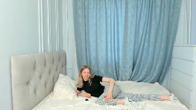 Lillian_Frazier live cam on Cam4