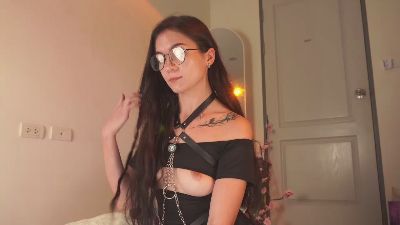 LilluCooper live cam on Cam4