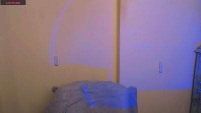 LillyBluee live cam on Cam4