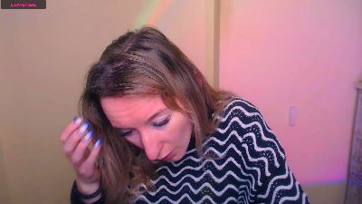LillyBluee live cam on Cam4