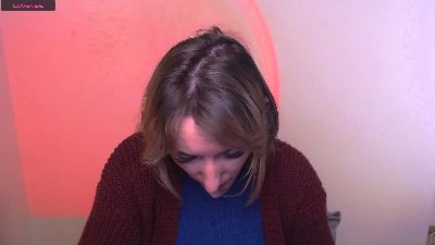 LillyBluee live cam on Cam4