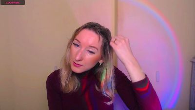 LillyBluee live cam on Cam4