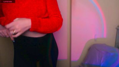 LillyBluee live cam on Cam4