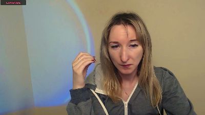 LillyBluee live cam on Cam4