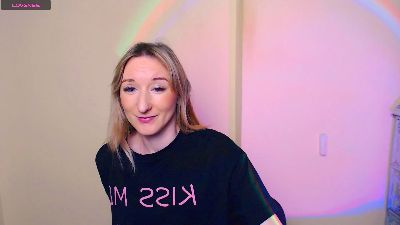 LillyBluee live cam on Cam4