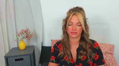 LillySensual live cam on Cam4